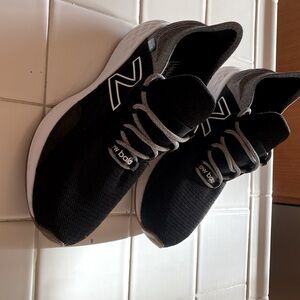 New Balance Fresh Foam ROAV Athletic Shoes